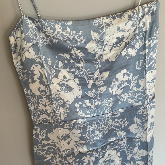 NEW Reformation Frankie Silk Dress  in Porcelain Blue Floral | size 6 - Picture 10 of 13